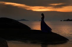 ...el amanecer es razón suficiente para vivir el día. 
#BuenosDíasMundo 
Previo al despuntar el alba, cuando muchos duermen todavía... goo.gl/Nu9R8o
#poetry <a href="/llorente_fran/">Fran Llorente</a> #RRSS 🌹📝