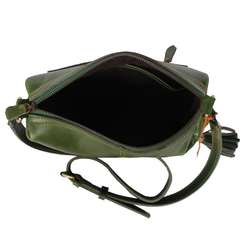 Kenes_Leather's tweet photo. Morena Green LIMITED STOCK
Rp 575.000

Panjang Tali 120 cm
Bahan kulit sapi pullup
Lining kain suede 
Bagian depan terdapat zipper 
Bagian dalam ada kantong kantong kecil untuk hp, ada juga kantong yang pake zipper agar lebih aman

Whatsapp : 0816-335-354 https://t.co/fzYgrKJ8p9