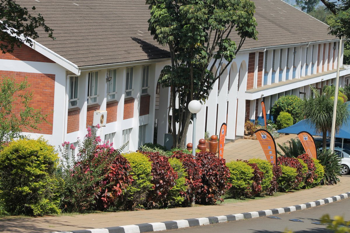 chspmb's tweet photo. Our beautiful school #carterhighschool #developingchildren #coeducational #familyethos #uniqueopportunities #PMB #Education
Visit us: 22 Carter Drive, Athlone, Pietermaritzburg https://t.co/IOx6SaqHSE