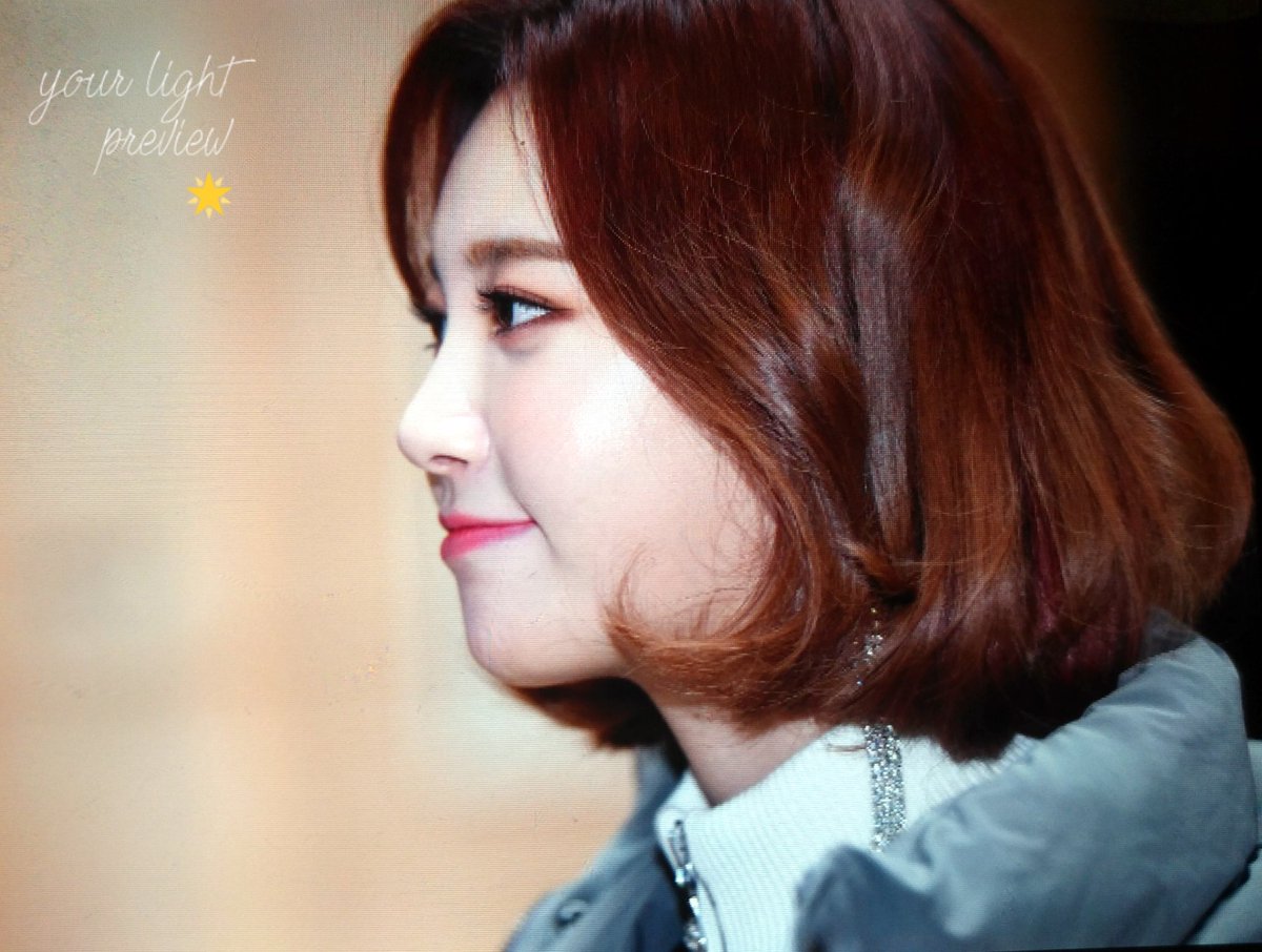 180125 라디오로맨스 제작발표회 퇴근길 by 잭콕
#유라 #걸스데이 #yura #girlsday
당분간은 태리언니라고 부를게요🙊🙊  근데 악녀인데 귀여움😣