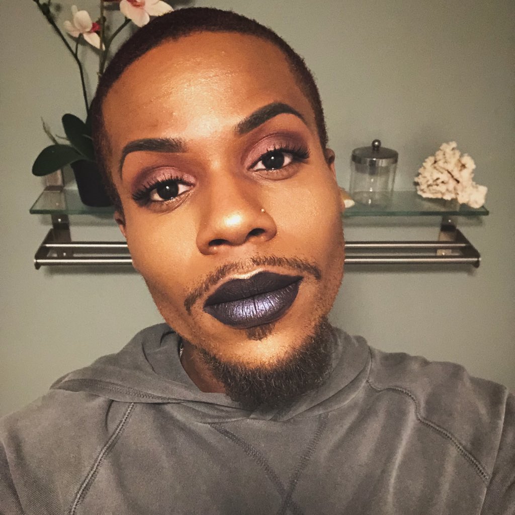 ObeyTheLawBry's tweet photo. #NewProfilePic my lip is #blackheart eye shadow #nikak lashes #ardell magnetic lashes. Foundation #lorealinfallible https://t.co/jtmBqhGNud