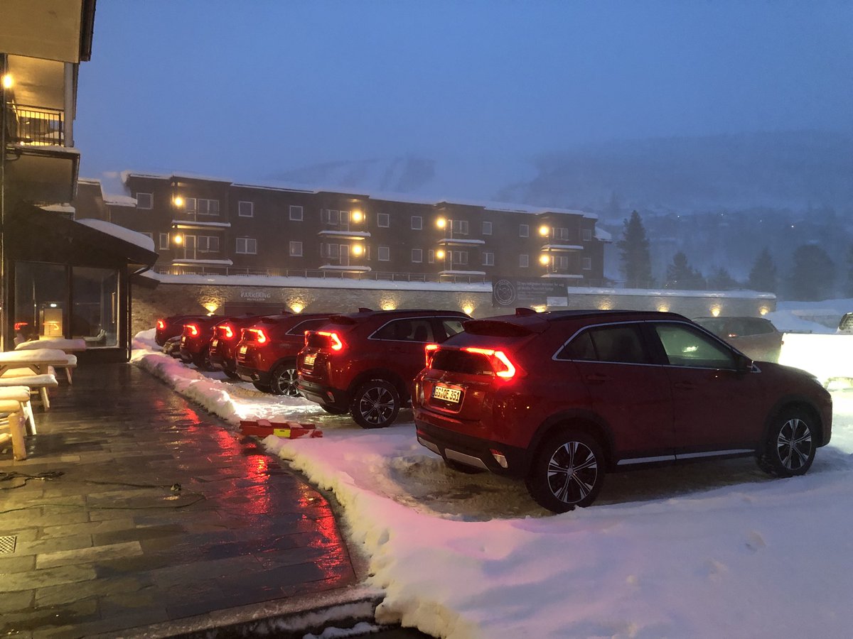 4TroxoiGreece's tweet photo. Καλημέρα σε όλους! Έτοιμοι... 😉
#Mitsubishi #Eclipse #Cross #IceEvent #4Τροχοί https://t.co/Nc9myzN2P6