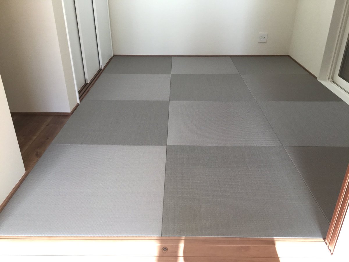 榊原タタミ店 على تويتر 人気の 琉球畳 へりなし畳 和モダン 和紙畳 清流11銀鼠色の市松敷きです 上品で洗練された感じです 榊原タタミ店 畳 西尾 榊原タタミ店 T Co Ci4rdtuuro