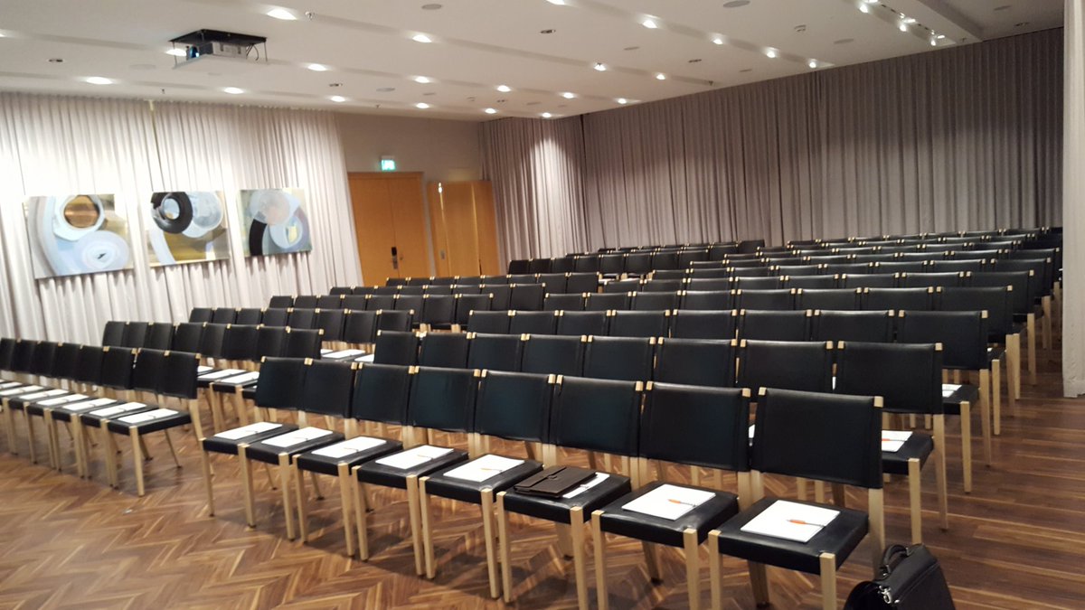 TSammern's tweet photo. Kurz vor Beginn des heutigen #DSGVO Events zusammen mit @letyourworkflow im @LeMeridien in #Wien #datamill https://t.co/Y3dDbAbi8u