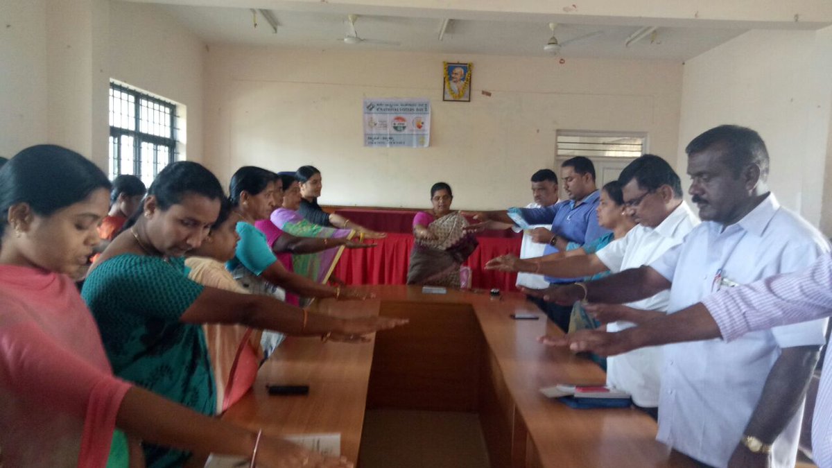 DeoMandya's tweet photo. Oath taking ceremony on the occasion of National Voters Day. https://t.co/fW7Vh49azt