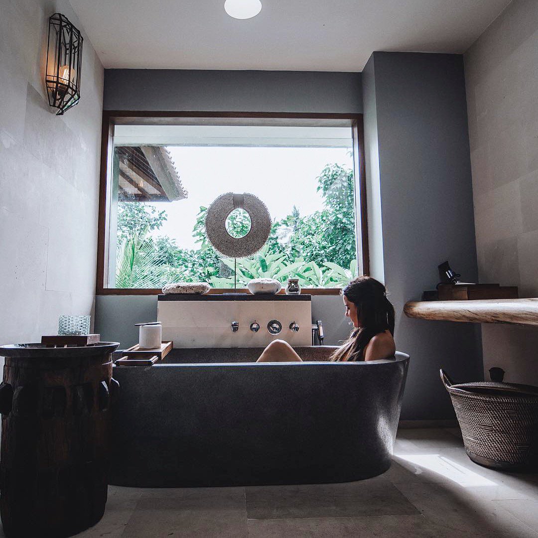 Soak it all in... #PuristExperiences #MyPurist
.
📸 by our guest @theperennialstyle
For inquiries and bookings please visit
🌐 thepuristvillas.com or email us directly at
✉ info@thepuristvillas.com
#BoutiqueHotel #Spa #Holiday #Ubud #Bali #Luxury #WellBeing #BaliVilla