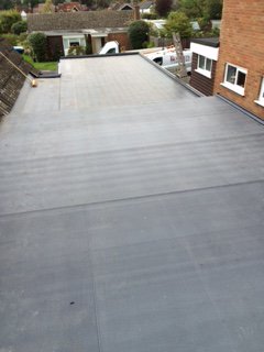 As its Thursday we thought we'd share some work we did back in 2016.  This is a Rubber EPDM Warm Flat Roof Refurbishment to Garage and Extension Roof in Tring.  Take a look at our website to see how we can help you. ow.ly/7gSC30hZB3U #ThrowbackThursday #Roofing