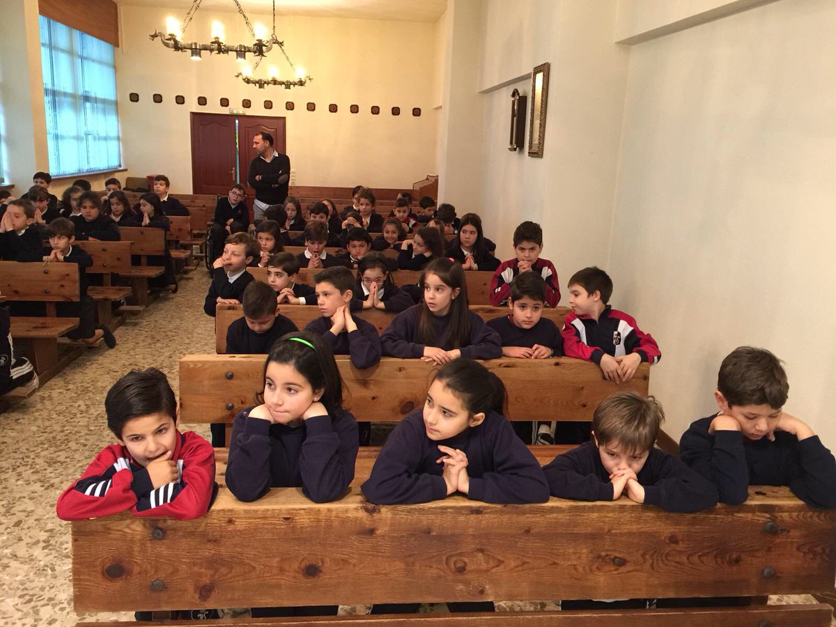 Hijas de Cristo Rey tweet media