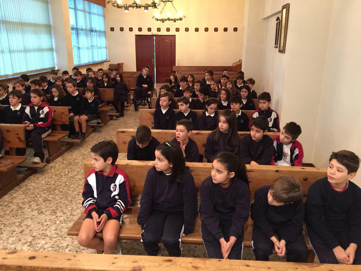Hijas de Cristo Rey tweet media