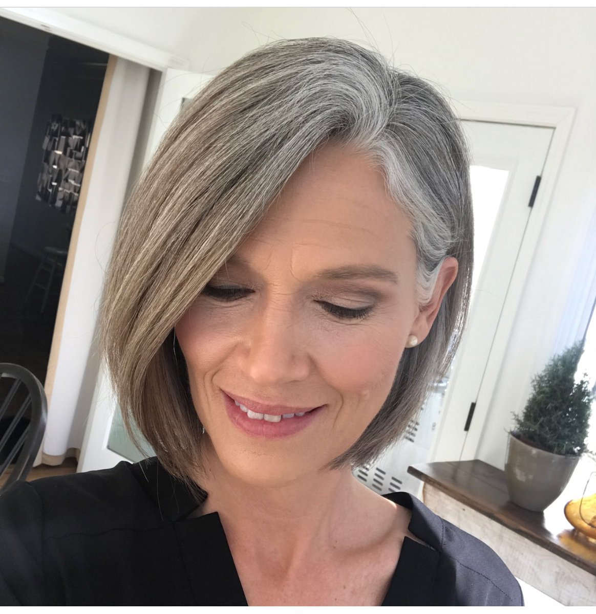 luiscascomakeup's tweet photo. #tbt to a couple of weeks ago with this natural,#glowing face!   #beautyhasNOage She’s wearing @marykayus #cccream #honeyspice &amp; #driftwood #eyecolors #browneyeliner #ripewatermelon on cheeks and #gelsemishinelipstick in #raspberryice #finishingspray https://t.co/W7qDxi19Pe