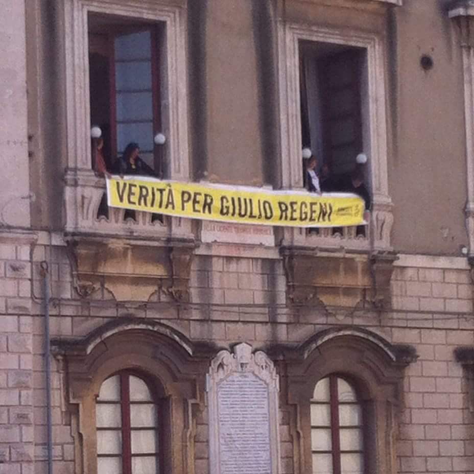 LauraMVitale's tweet photo. #veritapergiulioregeni #veritàpergiulio #2annisenzaGiulio https://t.co/Sqr6vn5UMA