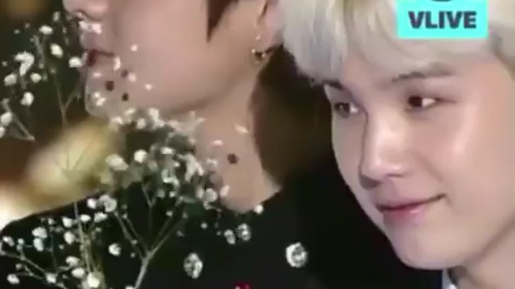 relataed's tweet image. the cutest and softest transition