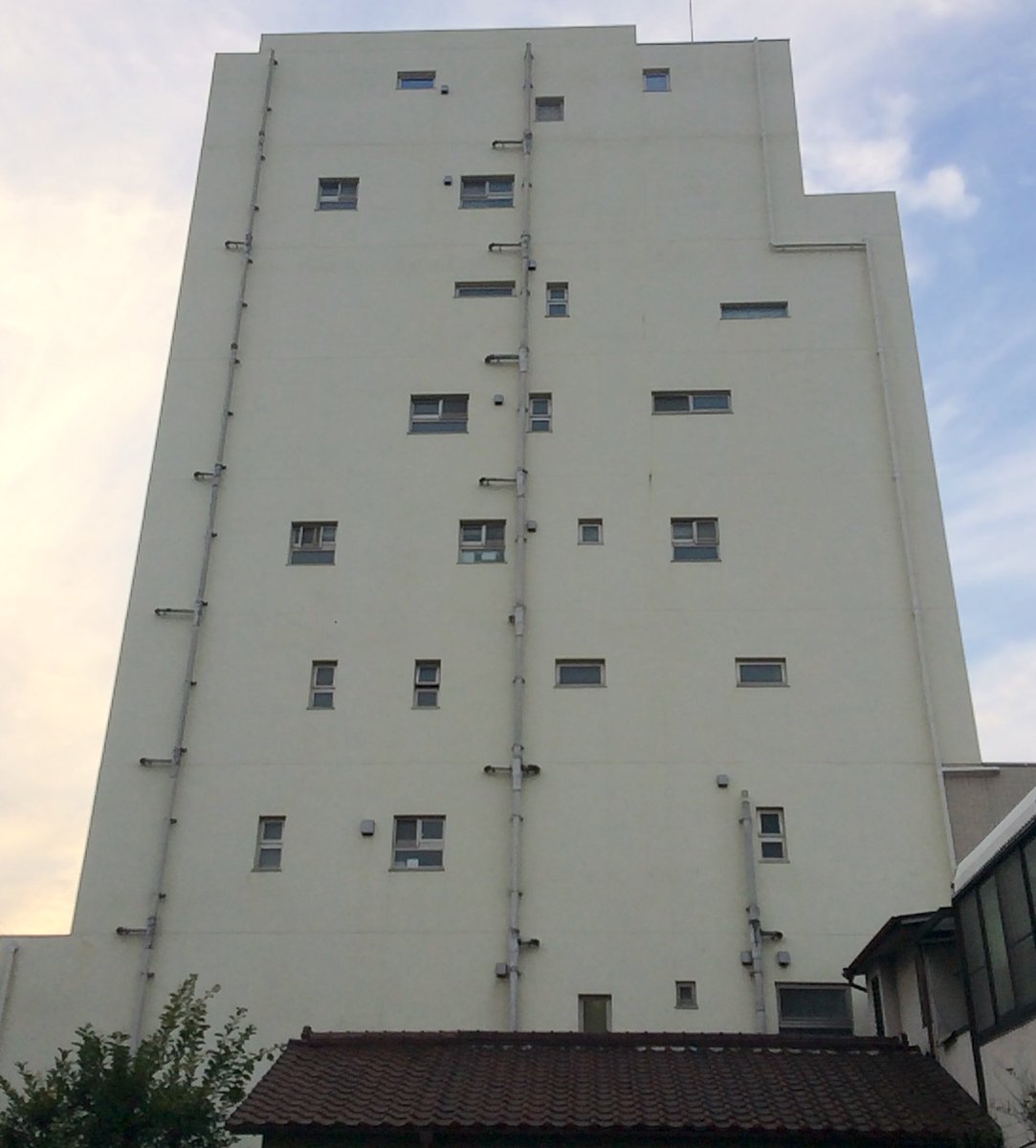 山本英夫 飛沫対策がまず一番 毎日換気 Auf Twitter コーポラティブハウスは 間取りも十人十色 窓の位置もバラバラ コーポラティブハウス 隣の家族は青く見える