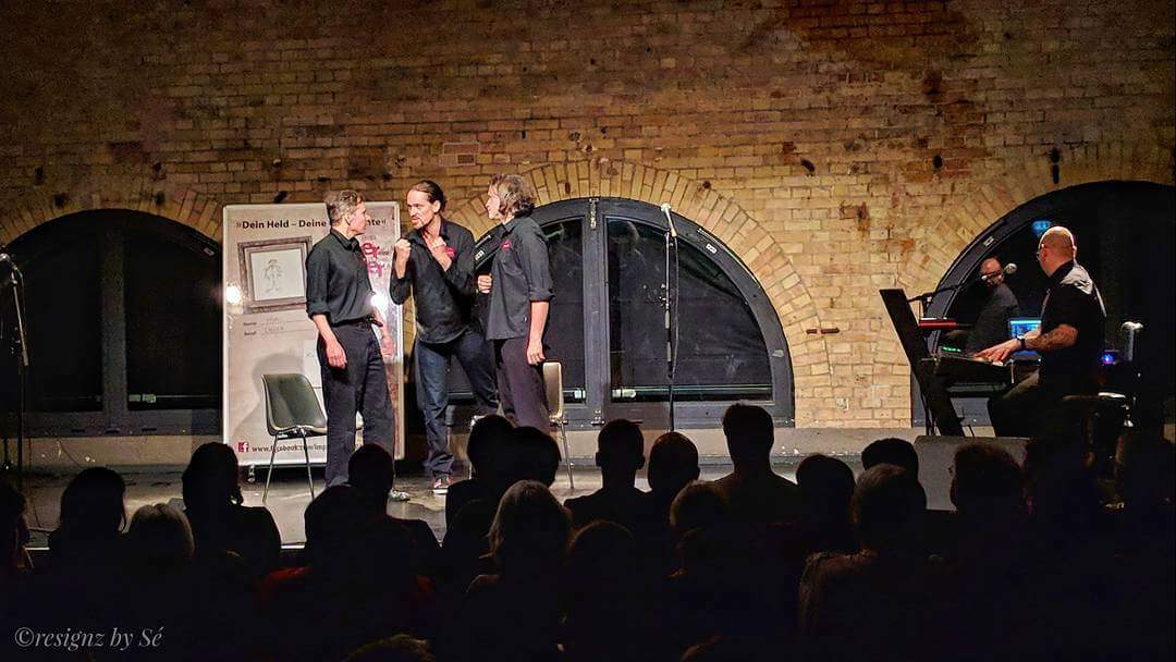 _paternoster_'s tweet image. So sah's gestern bei uns. Dir ganze Story auf facebook.com/improtheaterpa… Dank an @TonTorte für Bilder, Licht und Ton. #impro