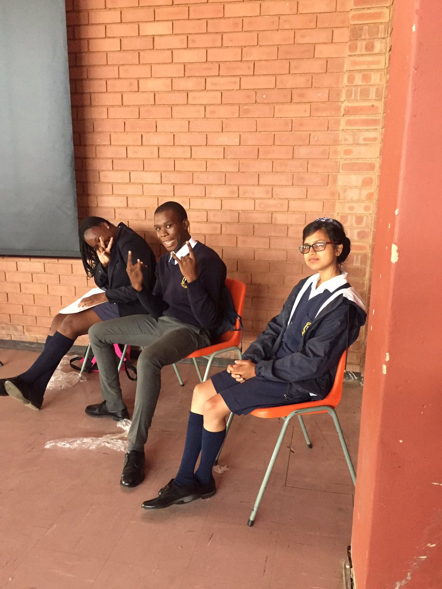 yledsa's tweet photo. RECRUITMENT has kicked off&amp;YLED soldiers are on the move! Look out for them in your nearest GP based schools. Today they visited Lenasia Sec to recruit&amp; the turn out was great! Thank you to the YLED Lenasia Sec Champs Malwandla|Bandile|Mika #YLED18 #YLEDGREATGEN2018 https://t.co/7Jkzy6a9Yj