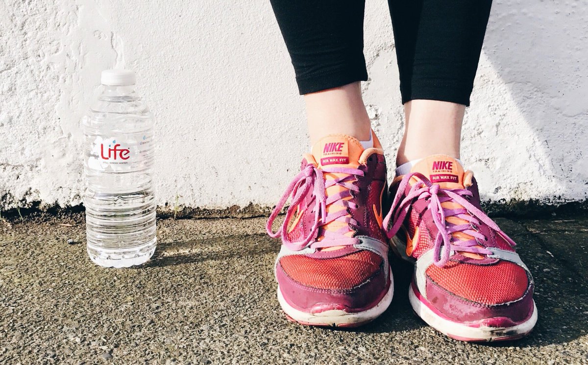 LifeWaterUK's tweet photo. #DetoxJanuary tip: Water is the original detox drink. Grab some H2O and go ๐๐ https://t.co/otjU1IRTVv
