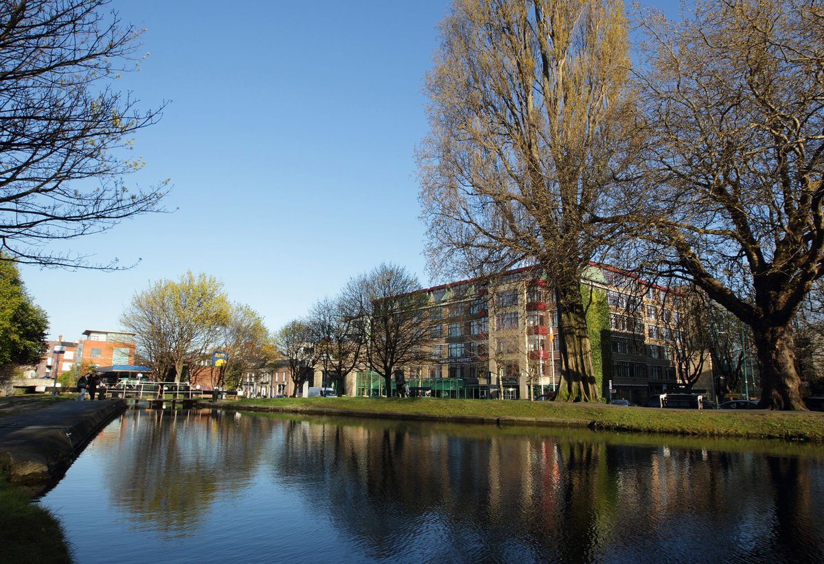 LunchtimeMarket's tweet image. Planning your lunchtime trip today? We’re at Mespil Road and #UCD with some top-notch street food. See you soon