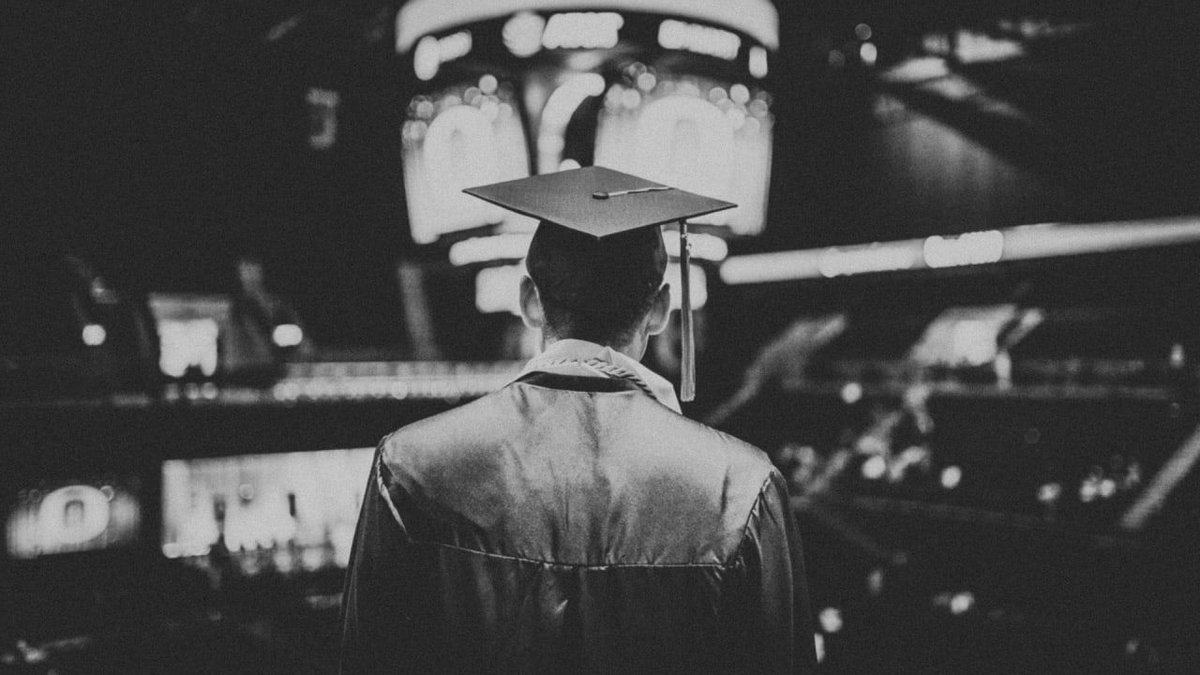FastCompany's tweet photo. .@WeWork is going back to school https://t.co/O33xNUJLBO https://t.co/8m6QVsMdZf