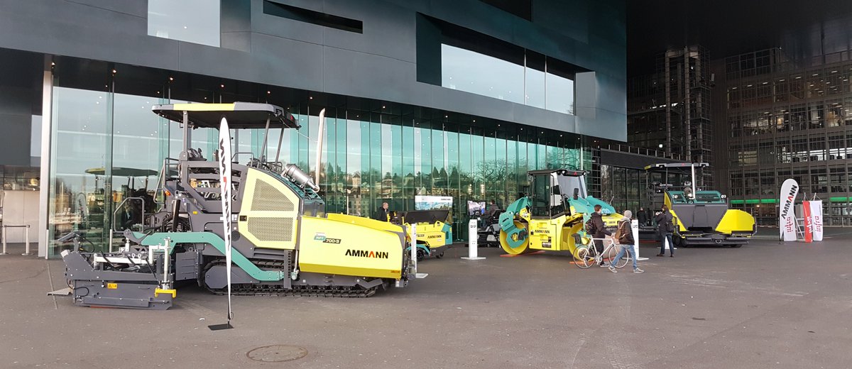 RohrerMarti's tweet photo. Ein kleiner Vorgeschmack auf die Baumaschinenmesse Bern... Rohrer-Marti und Ammann stellen heute an der Infra Tagung in Luzern die neusten Tandemwalzen und Einbaumaschinen aus. @InfraSuisse @Ammann_Group https://t.co/MiSMILBmRi