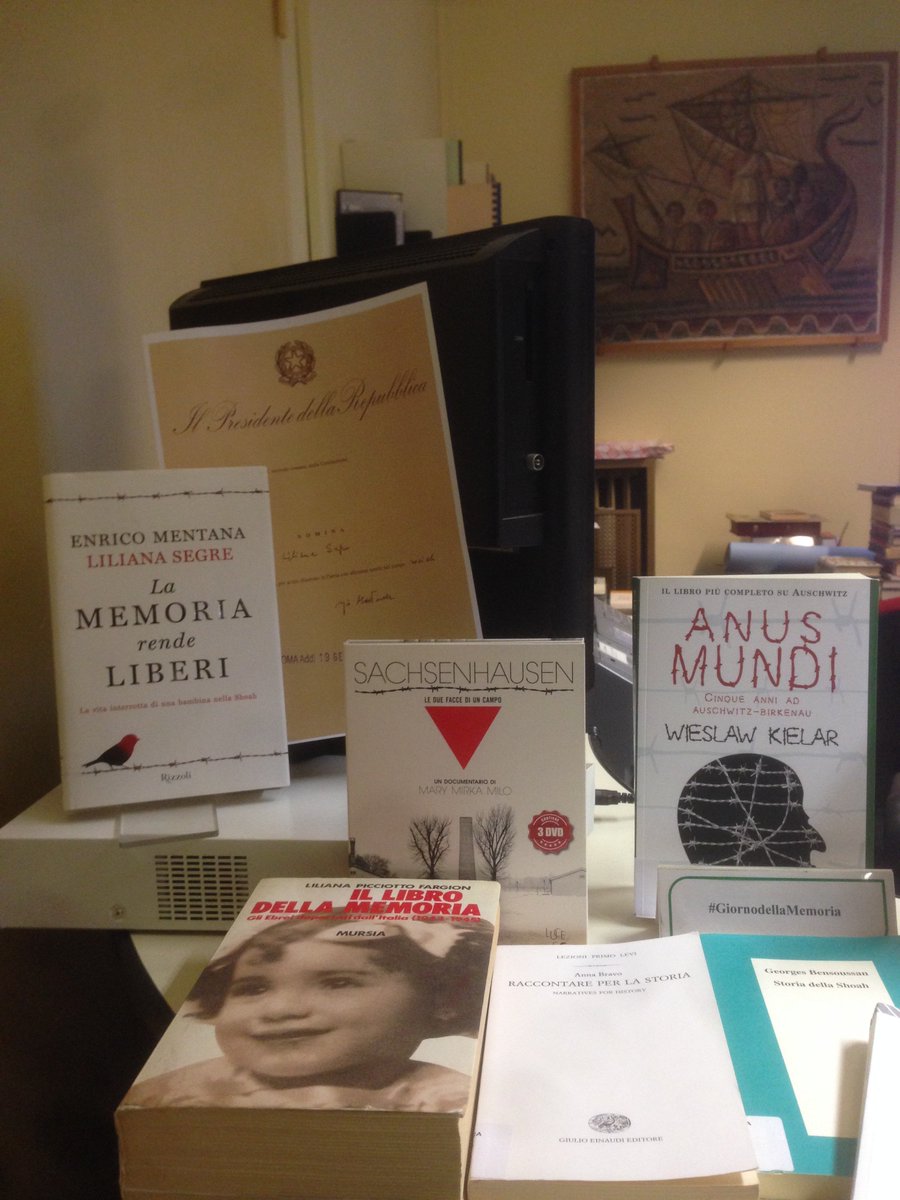 fcasaoriani's tweet photo. #HMD2018 #ListeRete https://t.co/9CmwEG0lIx #letture #suggerimenti @ReteBibRomagna @ReteINDACO @StoriaeFuturo @RHULHistory #history @IstitutoParri @GramsciER @bibliostoria @RaiStoria @Radio3tweet @Radio_Libri @storiadigitale @storiasiamonoi @HISTORY @ilMondoCont @Malatestiana https://t.co/SBI0oagGmp