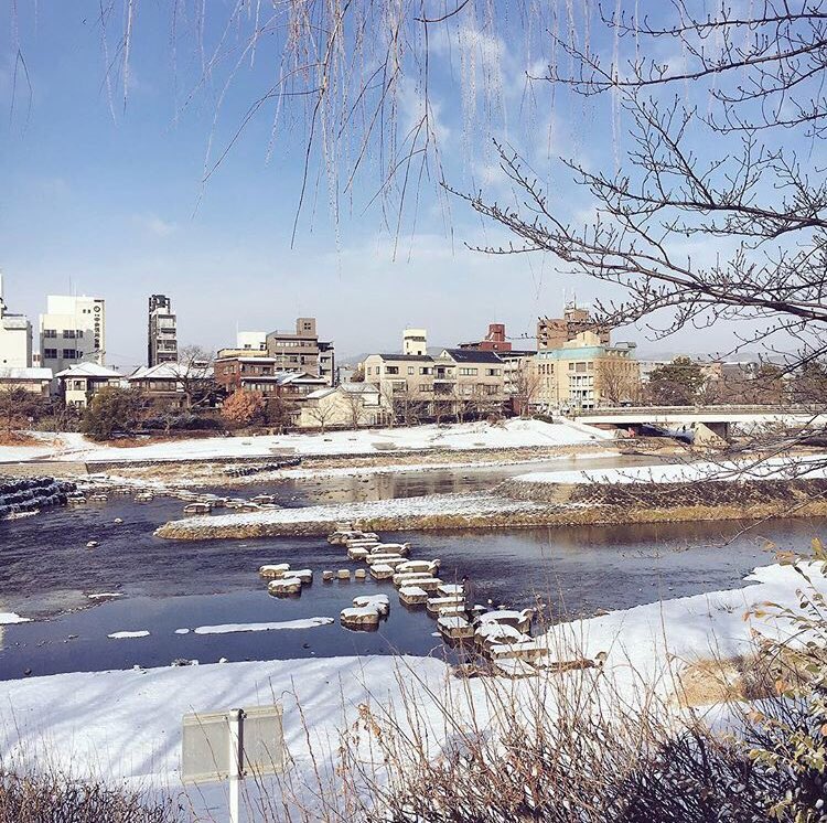しっかしくそ寒かったぁぁぁぁぁ❄️

学校行く以外で家からほとんど出ないからなぁ笑

周りの友達はバイトやらで大変そう🙁