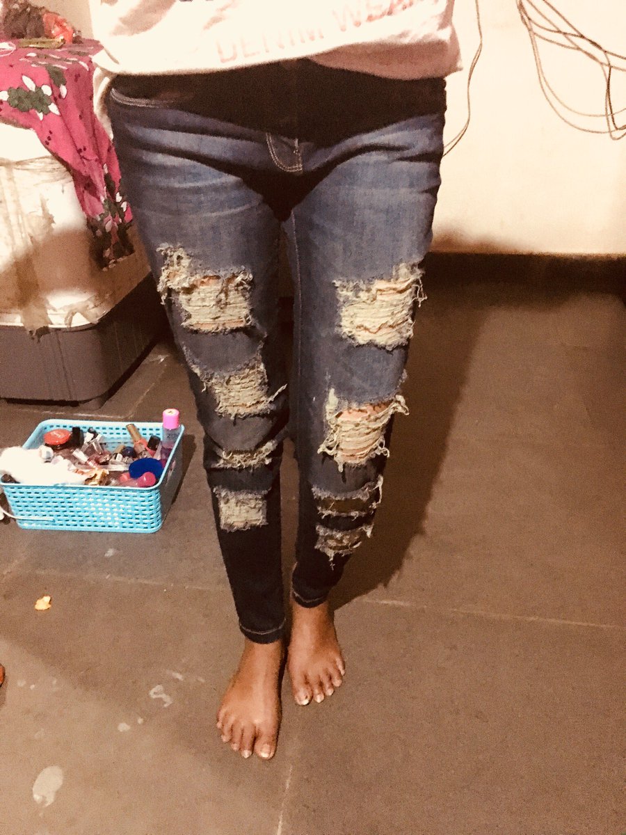 pavithragowda41's tweet photo. I love such denims ❤️❤️ https://t.co/q5mhvaZus1