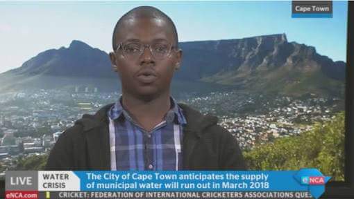 AdvoBarryRoux's tweet photo. Former DA leader Tony Leon is being paid R658k for providing Cape Town with STRATEGIC ADVICE to improve the City’s drought

In other UNRELATED NEWS, Nkosinathi Nkomo, a student who created a solution to Cape water crisis, mysteriously fell to death from 50th floor of a building https://t.co/GksXrt4X80