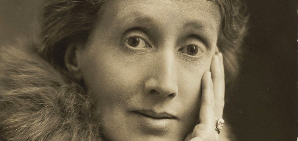 Un 25 d gener d 1882 naixia #VirginiaWoolf: «S’ha de pagar a canvi d’aquest dipòsit secret de moments exquisits».
‘La senyora Dalloway’ (trad: <a href="/destret/">dolors udina</a>), la biografia d Quentin Bell (trad: Marta Pessarrodona) i ‘Flush’ (trad: Jordi Fernando) en <a href="/eltrapezi/">Trapezi</a>: eltrapezi.com/tag/virginia-w…