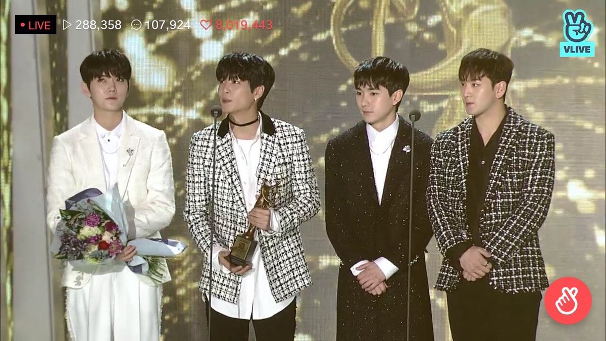 SuperstarNUEST's tweet photo. We will be together in one stage soon performing and accepting awards. 🙏🏻😇

#NUEST #NUESTW #SMA2018 #뉴이스트W #Bonsang https://t.co/hCDmHhloUv