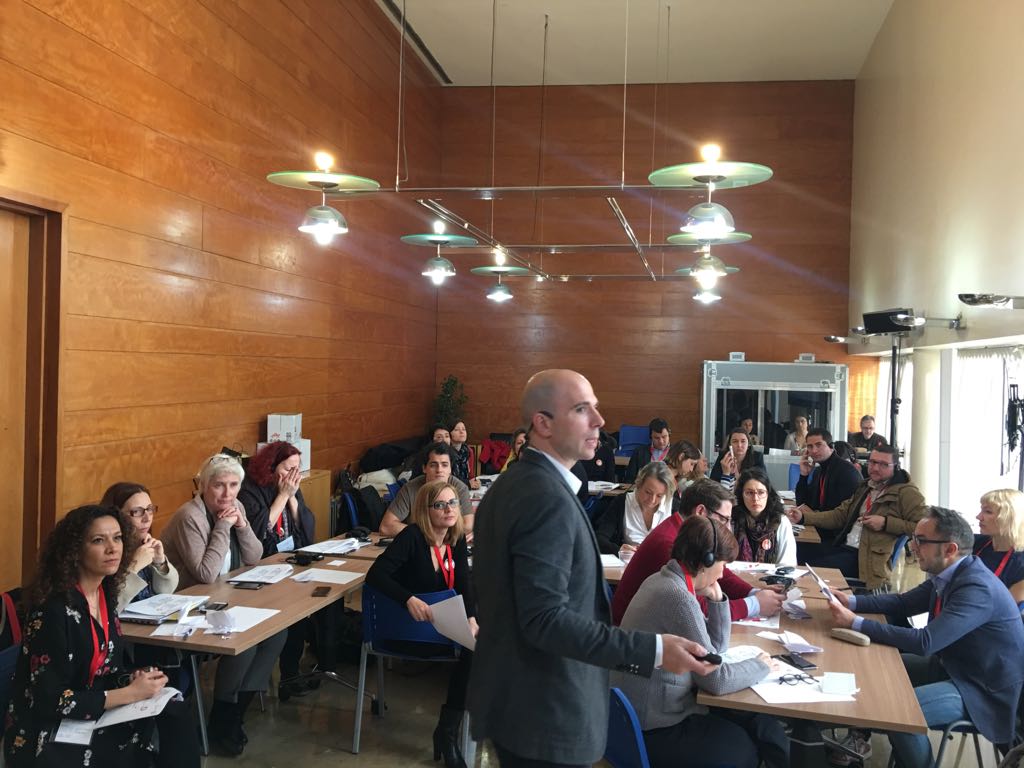 MurciaSmartCity's tweet photo. Segundo día de las Jornadas Internacionales donde una treintena de expertos en materia de comunicación y el uso de nuevas tecnologías debaten sobre las herramientas digitales en la participación ciudadana. @URBACT @InteractiveCit #InteractiveMurcia https://t.co/RP6snbPRe2