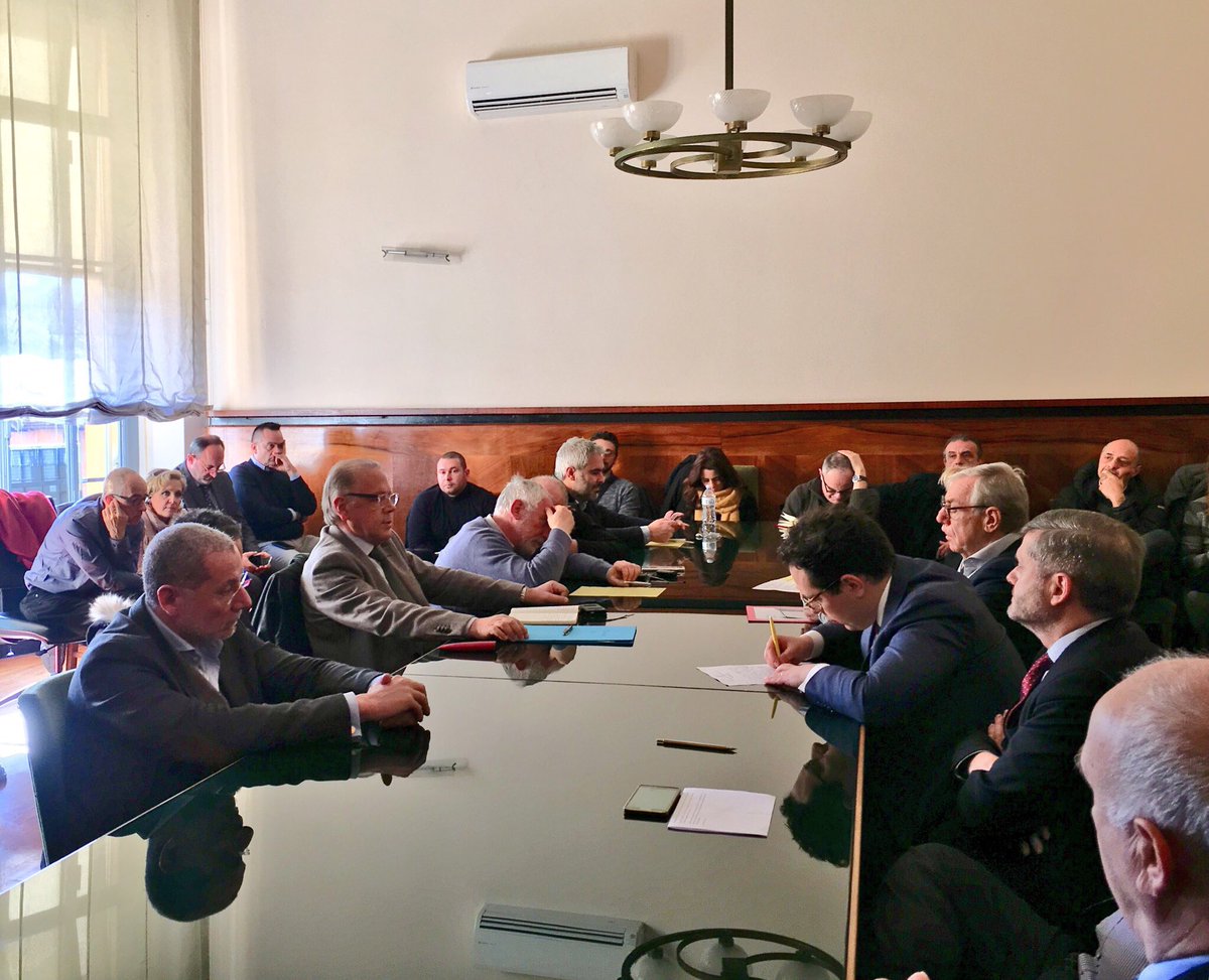 FemcaCISL's tweet photo. Oggi incontro al @MinSviluppo, da noi tanto richiesto per chiarire le prospettive e l’evoluzione sul piano industriale e occupazionale del gruppo #Api, che ha recentemente acquisito #TotalErg
#parliamoLavoro #energia #petrolio https://t.co/feIDgRR8if