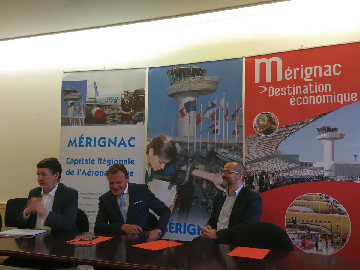 melodie_castan's tweet photo. Conférence de presse sur le projet
#TARMAQ en présence du maire de Mérignac @AANZIANI, du DG de #aerocampus @Jeromeverschave 
et du directeur du projet TARMAQ @jeromedarsouze à #mairiedemerignac #aqui #efjofficiel https://t.co/eKFlyZIxdb