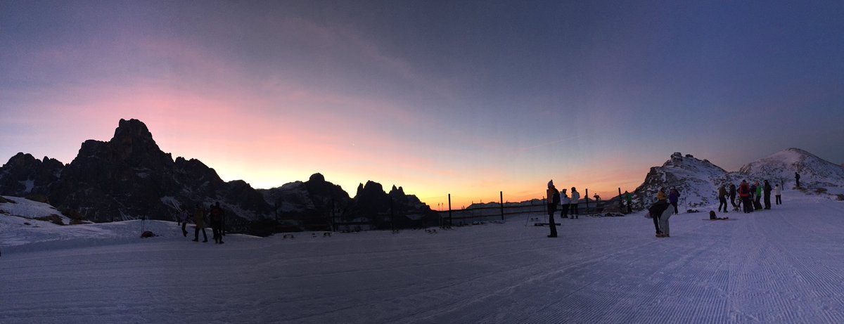 visitsanmartino's tweet photo. 10.02.2018: #Trentinoskisunrise at Passo Rolle!
▶️ https://t.co/OREm0NnxXX https://t.co/F2FJljhlVc