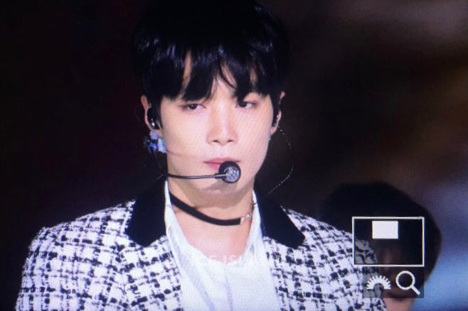 ICEISLANDJR's tweet photo. 180125 #NUEST_W #JR #김종현 https://t.co/AOovkJuWVb