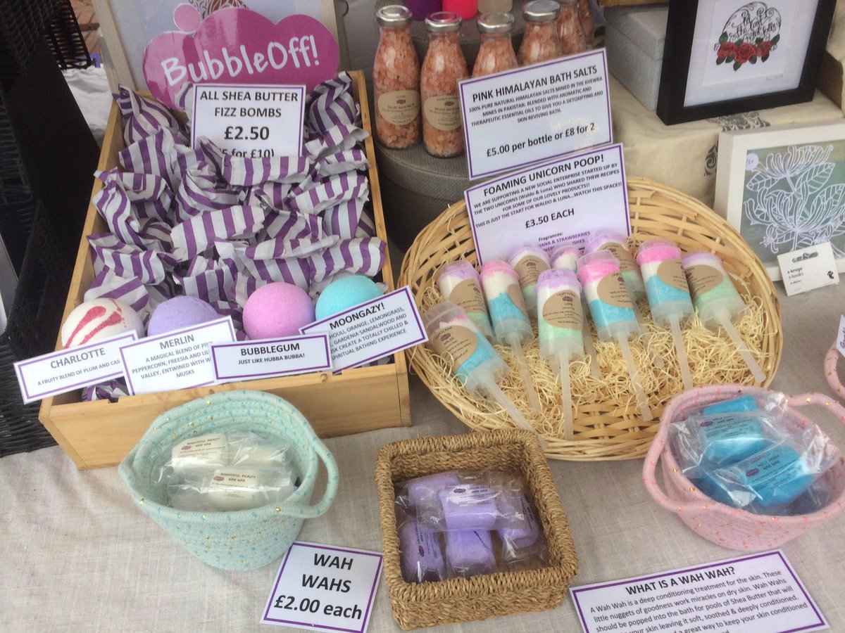 PaperLilac's tweet image. As well as my own cards and papercut artwork I'm excited to announce that I'll also have a small range of @bubbleoff  natural vegan skincare products on my weekly stall @ElyMarkets