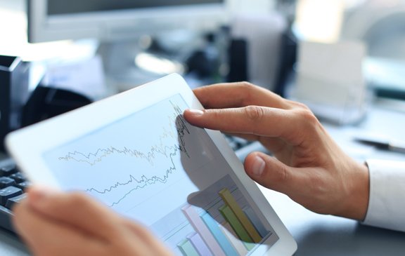 Van broederij tot bakkerij en van laboratoria tot #transport . Wij zorgen ervoor dat #businessintelligence uw organisatie naar een hoger niveau tilt. bit.ly/2rBpzi1