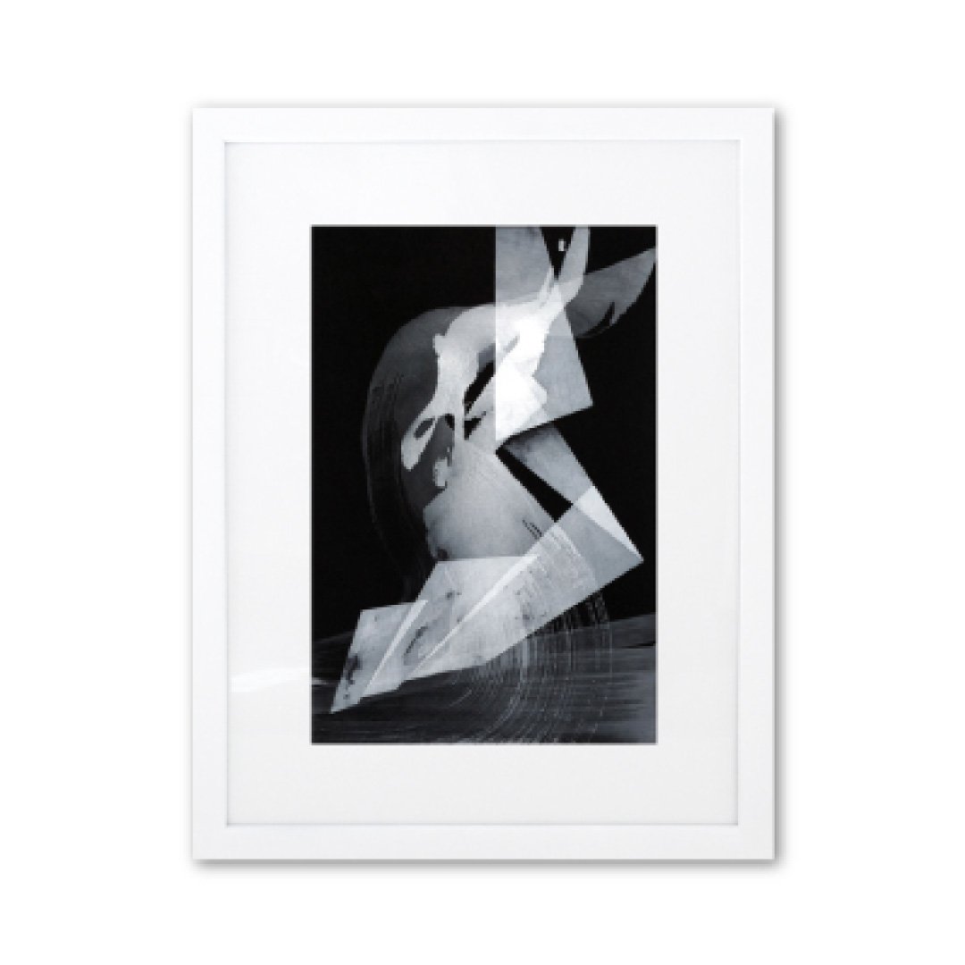 TeamAsiola's tweet photo. Buy art by Anan Anantawong and help Chonnabot hospital take care of more patients. Support now at https://t.co/EZLXsRjwdI #ArtsForHumanity #Asiola #Crowdfunding #BlackandWhite #SaveLives #Arts https://t.co/kHSa29GPK3