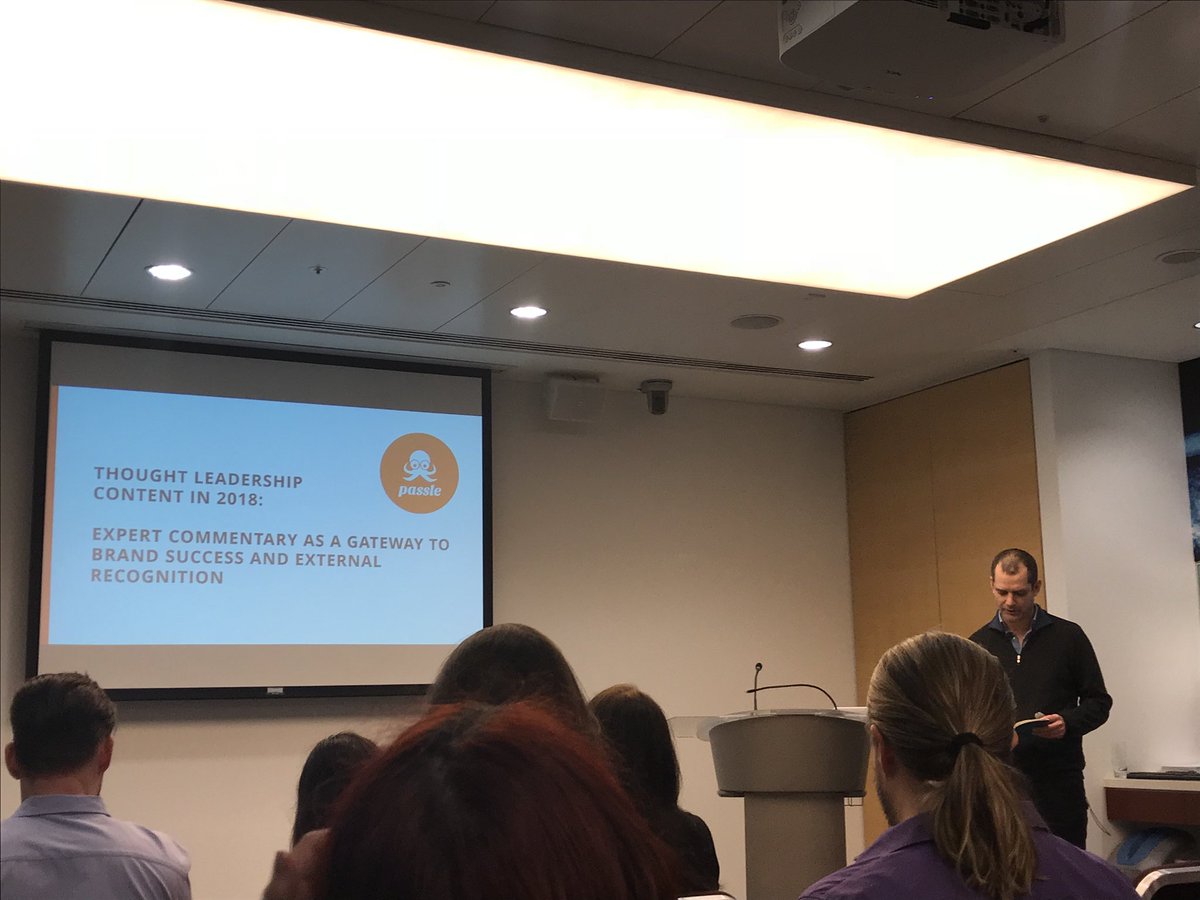 ezhaooo's tweet photo. Tom @passle speaking about the value of creating 1 to 1 personalised and thought leadership content #DLFjan https://t.co/X6zbKqcMXo