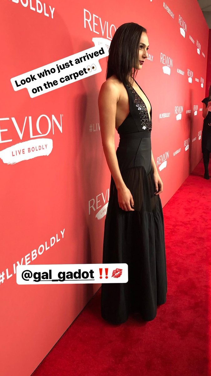 GalGadotBrasil's tweet photo. Gal Gadot no Instagram Stories da Revlon. 💋 https://t.co/ItiZ8ZMAKS