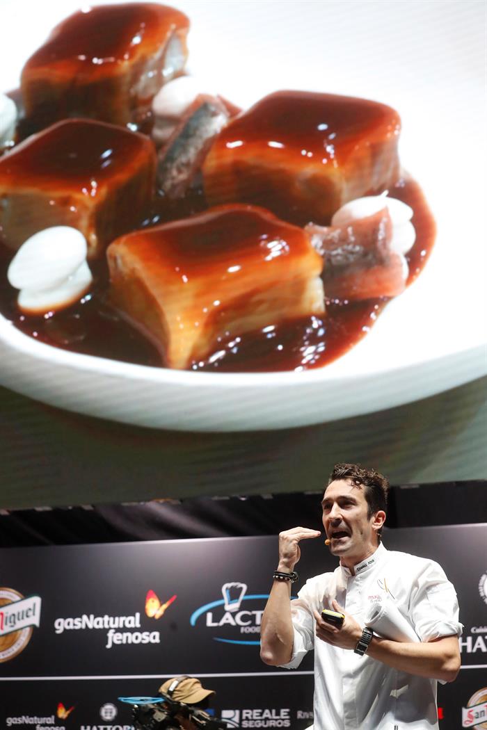 LaGacetaGourmet's tweet photo. #AndoniAduriz del @Mugaritz, #IgorGrishechkin del #KoKoKorestaurant junto a #DmitryBlinov del #DUOgastrobar, @eneko_atxa del @Azurmendi_Atxa y #YossiShitrit del #Mashya, entre otros, ponían el broche de oro a @madridfusion https://t.co/dejah6ywJm https://t.co/gyRqG2iPzd
