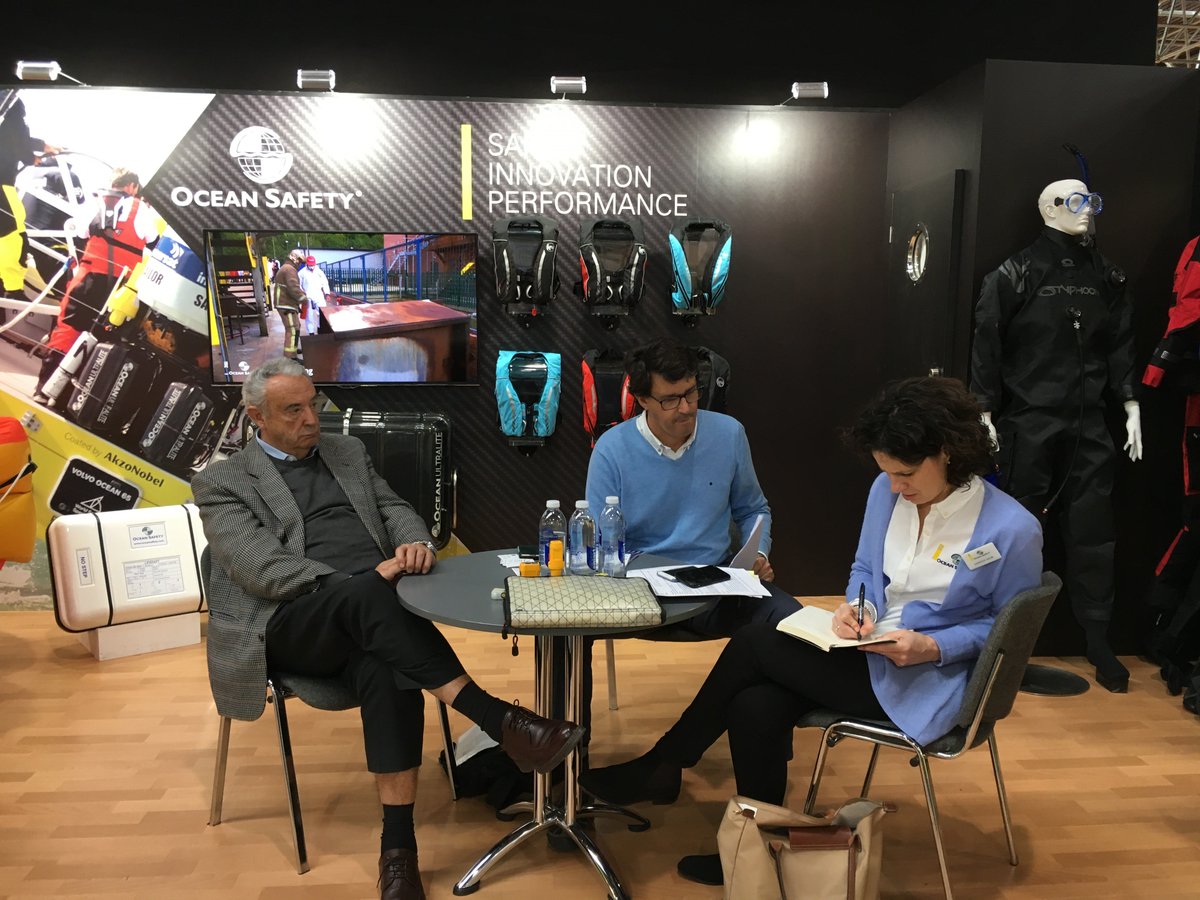 OceanSafety's tweet image. There's only 3 days left of @nonstopboot. Visit our stand D64, in Hall 11, to see our NEW Kru range of lifejackets, and the NEW SOLAS Ocean Ultralite liferaft #Kru #BootDusseldorf #NonStopBoot #NewProduct #Lifejackets #OceanSafety