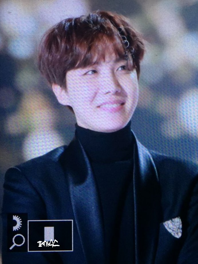 180125 서울가요대상
오늘도 행복한 날이다~~~
#제이홉 #정호석 #방탄소년단 #호비 #JHOPE 
<a href="/BTS_twt/">방탄소년단</a>
