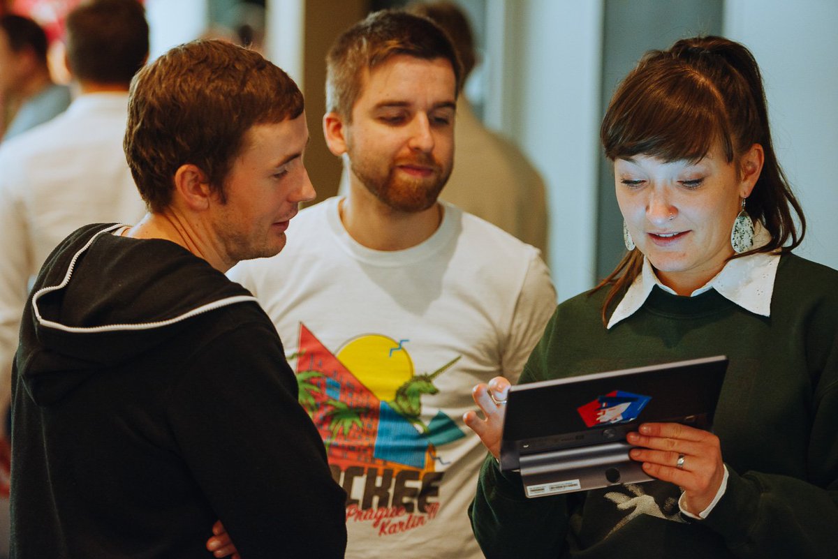 AckeeCZ's tweet photo. Startujeme týdenní hlasování pro veřejnost! Díky hlasovacímu systému od @Prezident_21 se dozvíte o všech 14 #FakeHacks projektech. Přečtěte si, co se na hackathonu vymyslelo a dejte hlas nápadům, které se vám líbí! 👉 https://t.co/gOsnfzd74c 🤖 https://t.co/vJx9JffKom