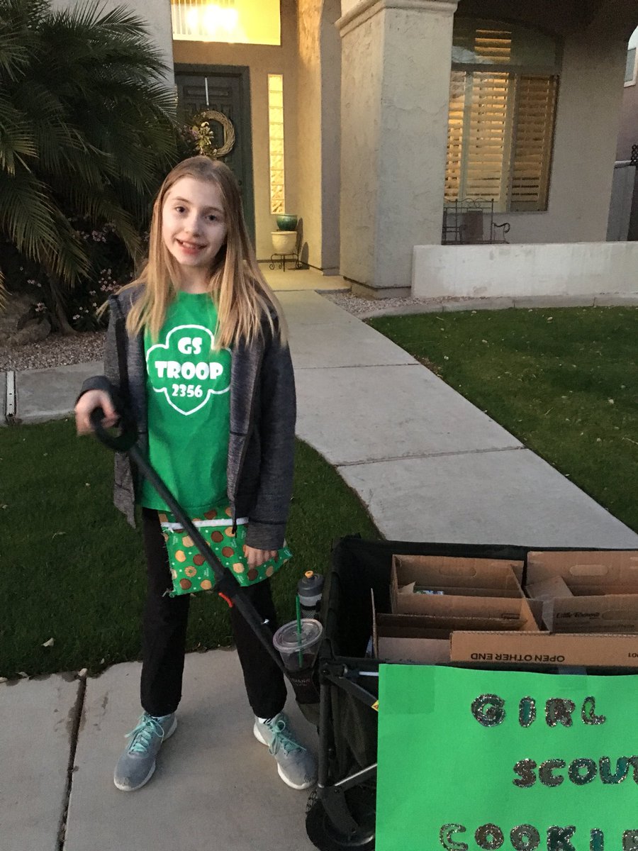 mrszichichi's tweet photo. It is cookie time! #WalkaboutWednesday #CookieBoss @GSACPC @girlscouts https://t.co/zVNMxH8NK5