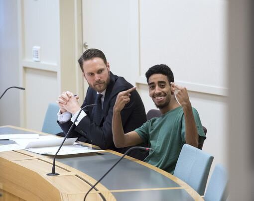 DUZ02XXW4AATmQE.jpg:small