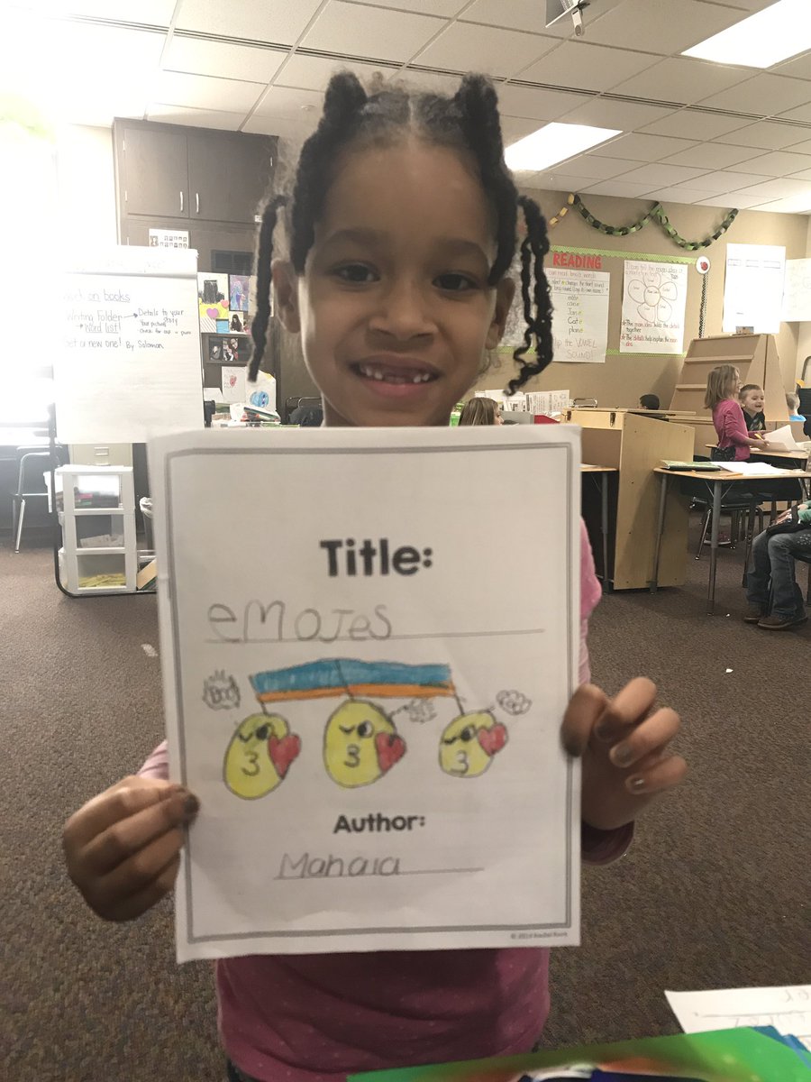 newmaninfirst's tweet photo. Writer's Workshop is so much fun! Who would like to read about "Emojes?" #garnerinfirst #writers #sfewrites https://t.co/r1nAH2H5Hk