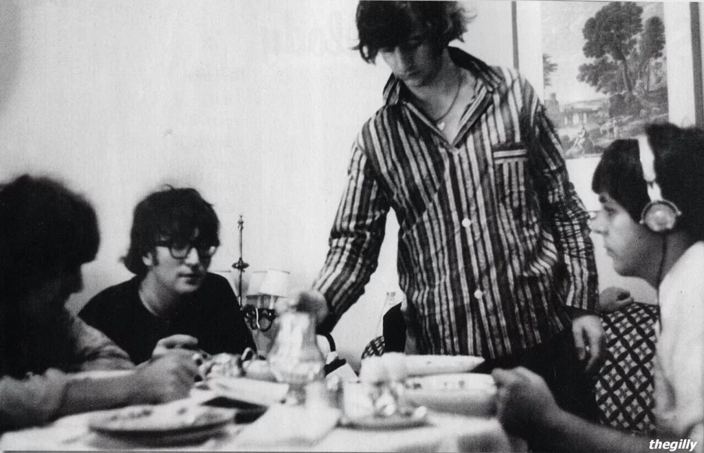 ChaChiLoprete's tweet image. Breakfast With The Beatles in Boston has a new radio home! Every Saturday morning from 6a-8a on @WUMBradio starting on Feb 10th! @rockartshow @JudeKessler @910PubRel @ErnieBochJr @peggyrosepr @Leadership_One