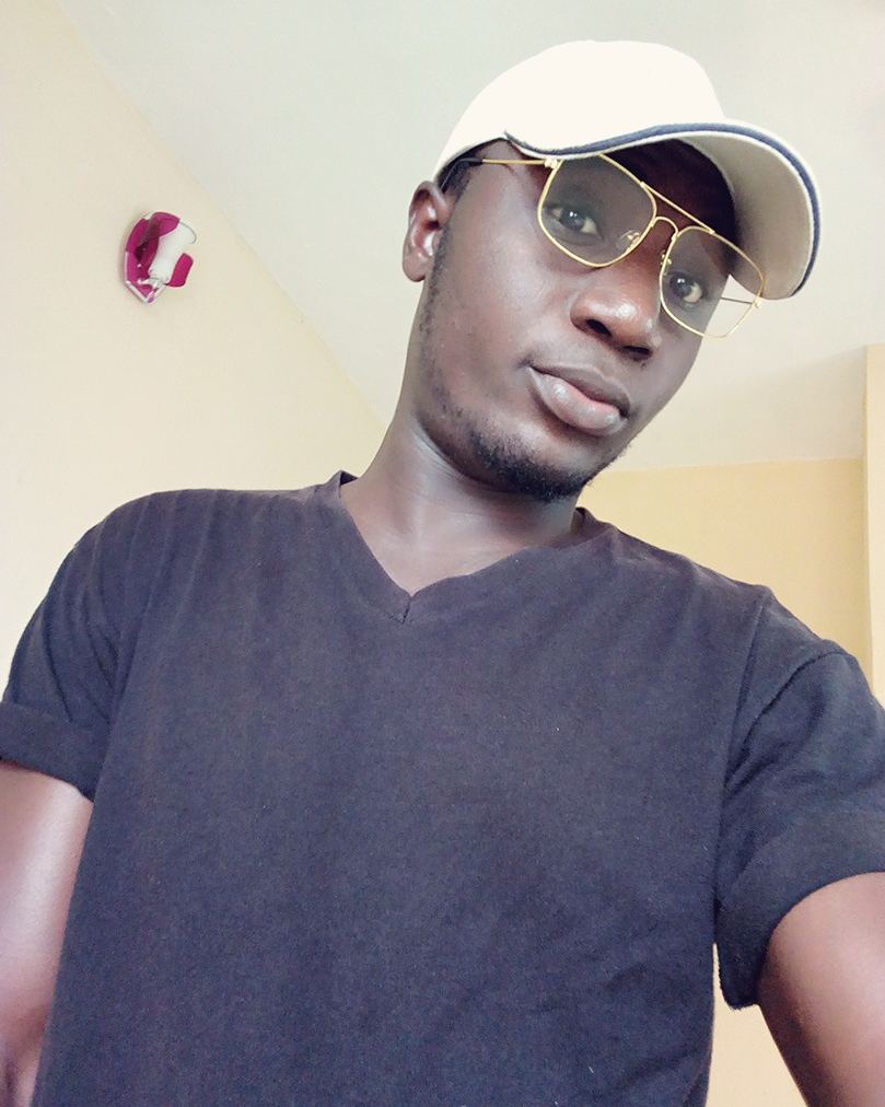 MarioIce4's tweet image. I told my friend that if @Yung6ix  no sign me for him label that means am not "Made"
Say na this year me hammer🔥🔥🔥🔫