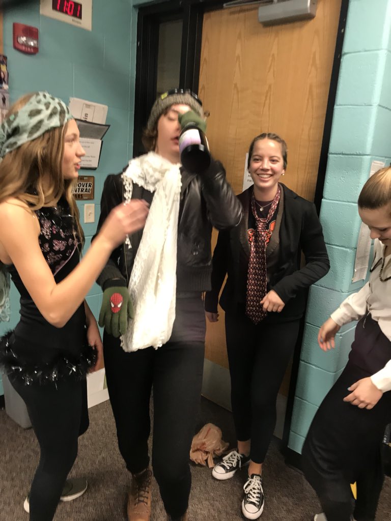 Allisonu14's tweet photo. more picssss #APUSH4 #theROARING20s #thegreatfitz https://t.co/J4UEwO2RKL