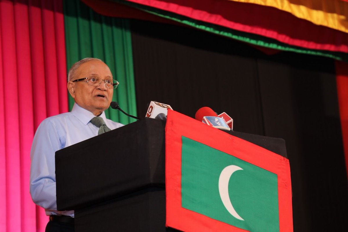 raajjemv's tweet image. #HoonuKhabaru: Riyaasee inthikhaabuge kurinves mi verikan badhalukuran alhugan'du thaaedhu: @maumoonagayoom @Raajje_tv